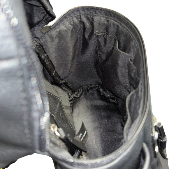 Kenneth Cole Reaction Backpack Bag - Picture 11 of 11